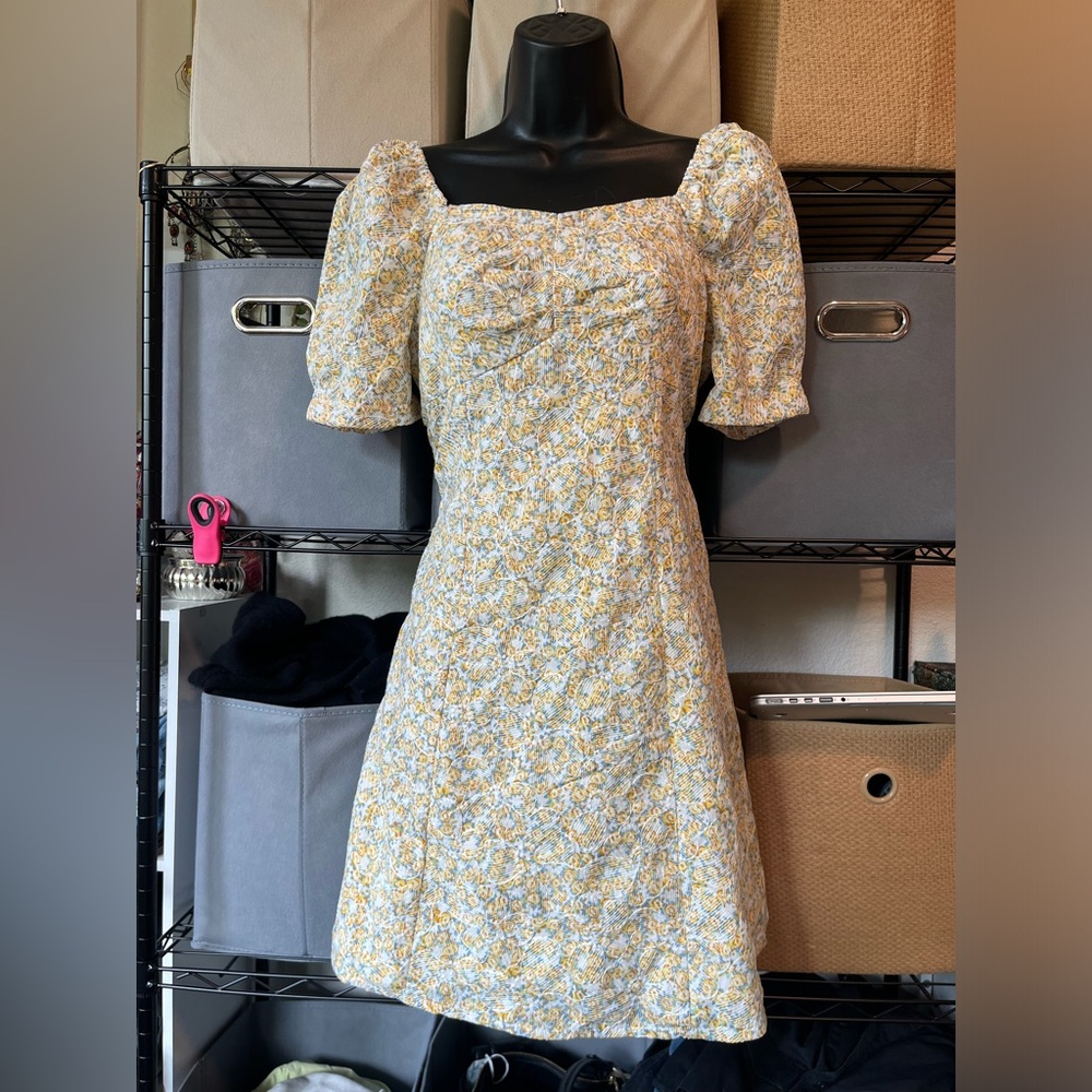 Square-Neck Floral Puff-Sleeve Midi Dress in Yellow and White